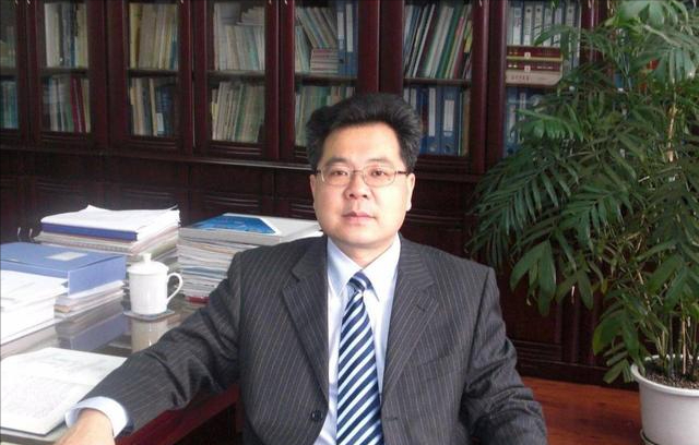 西南交通大学校长何川教授：国家奖拿到手软，为何年年落选院士？