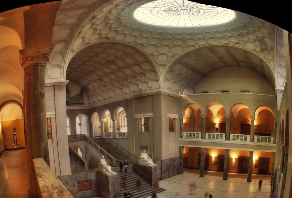 我浙大毕业，留德博士，靠着33年的学业积累回国后打造了亿万财富