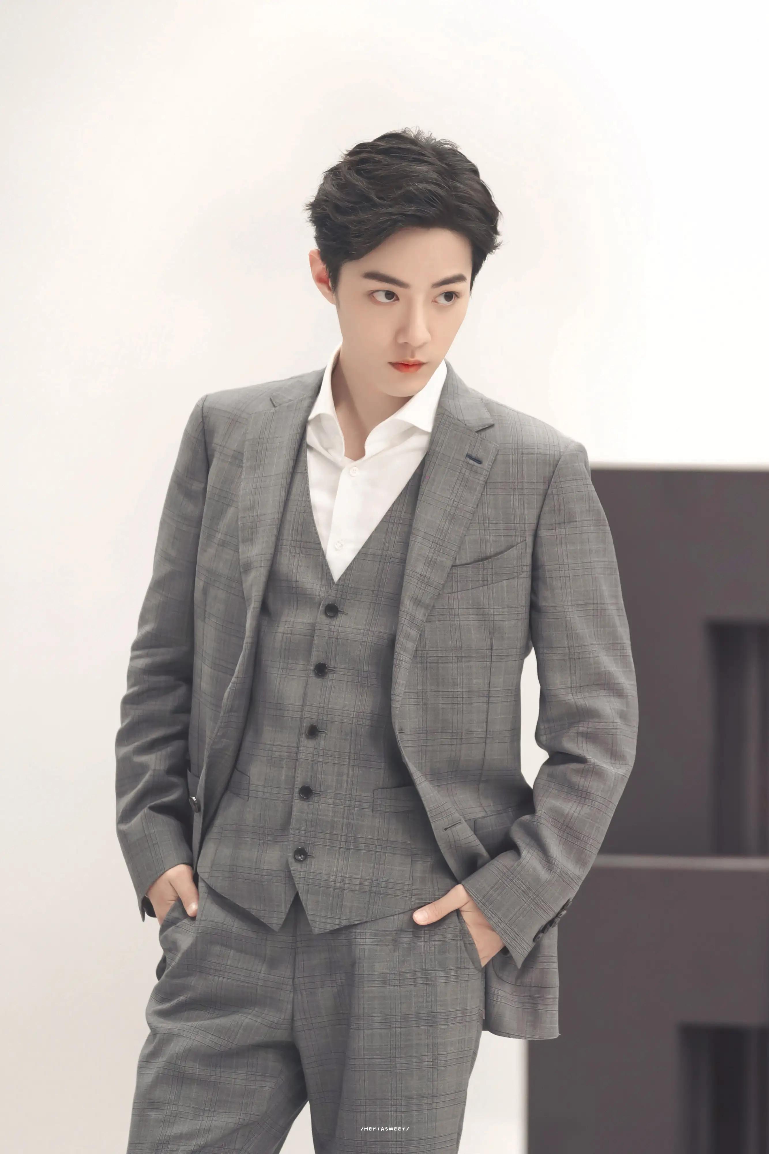 「肖战图集」帅气得超过1005分