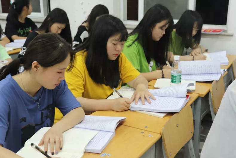 985排头和清华垫底，两者之间你会怎样选择？答案一目了然