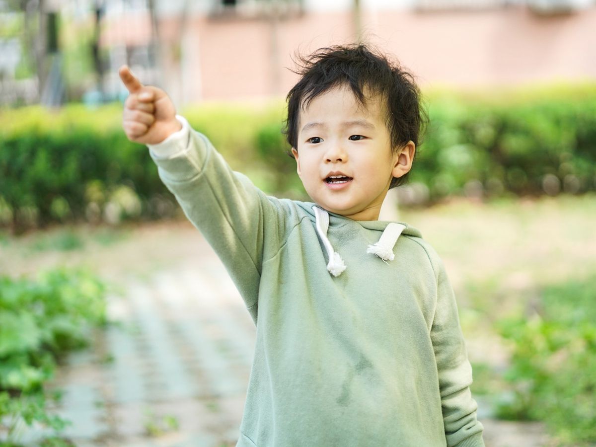 男孩该怎么养？坚持这几条“黄金”教育法则，孩子长大后会很优秀