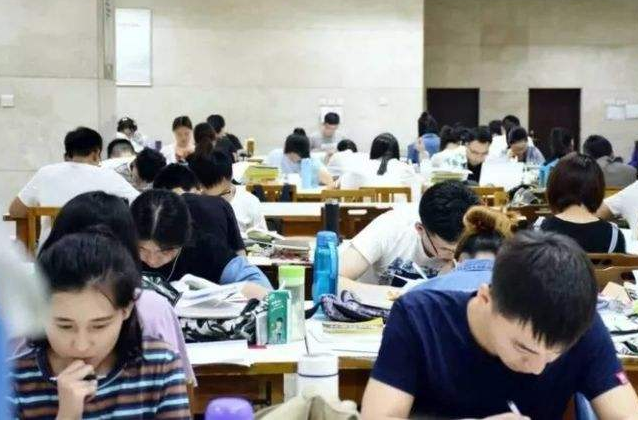 考研和高考有什么区别？5张对比图看得清清楚楚，简直太形象了