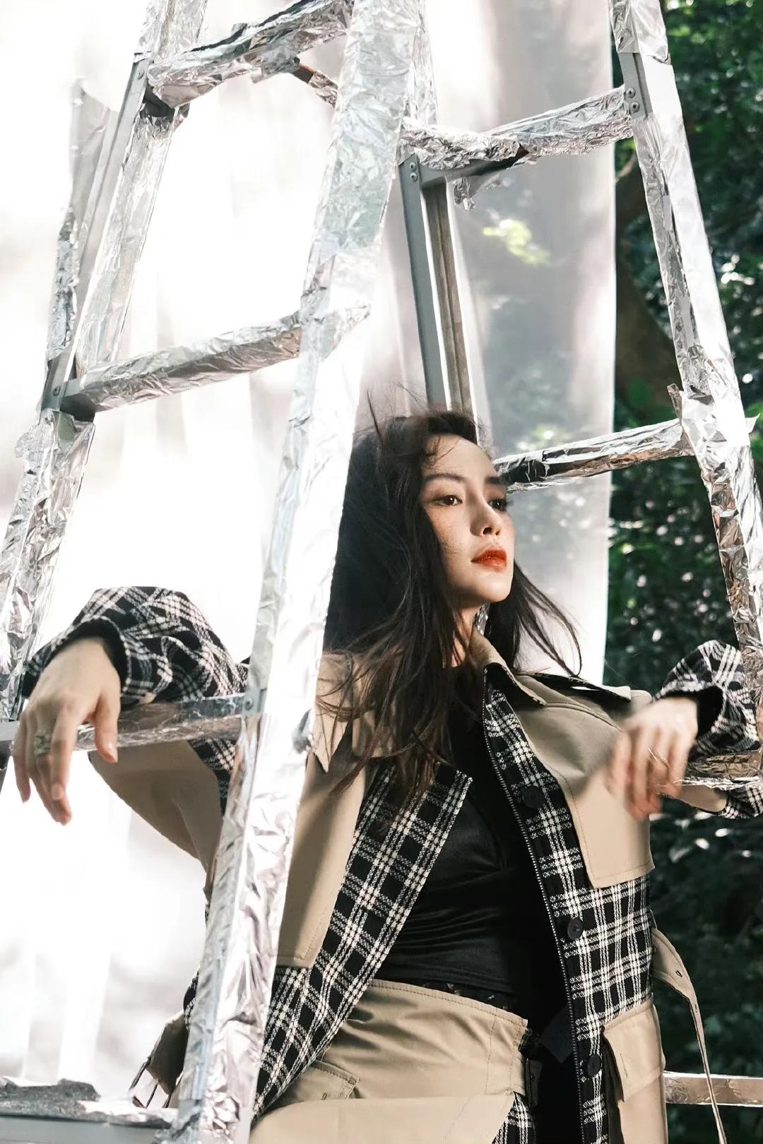 baby不愧是时尚女王！这气场一整个被拿捏住了