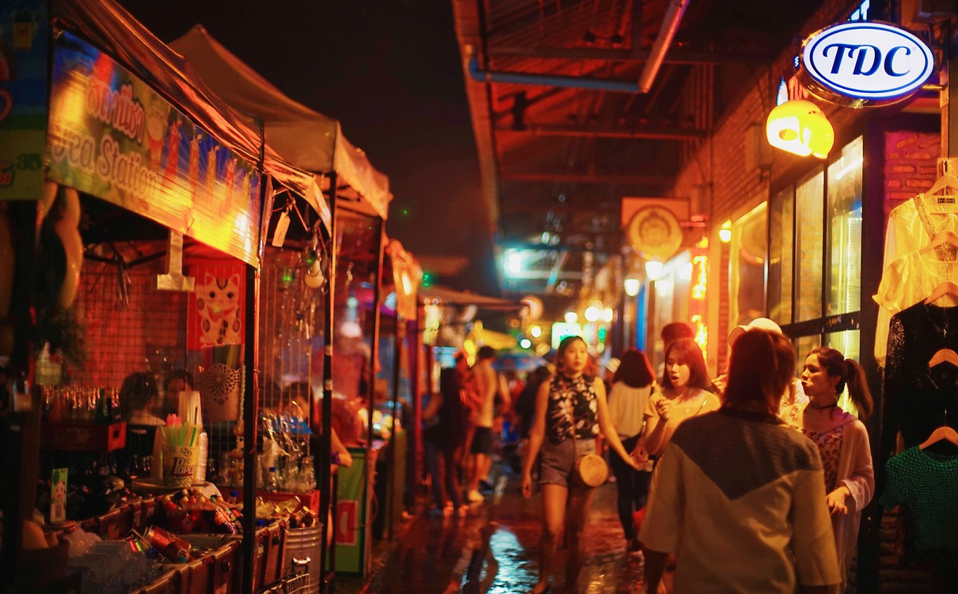 「泰国芭提雅步行街有什么特色」泰国芭提雅步行街有什么特色美食✅