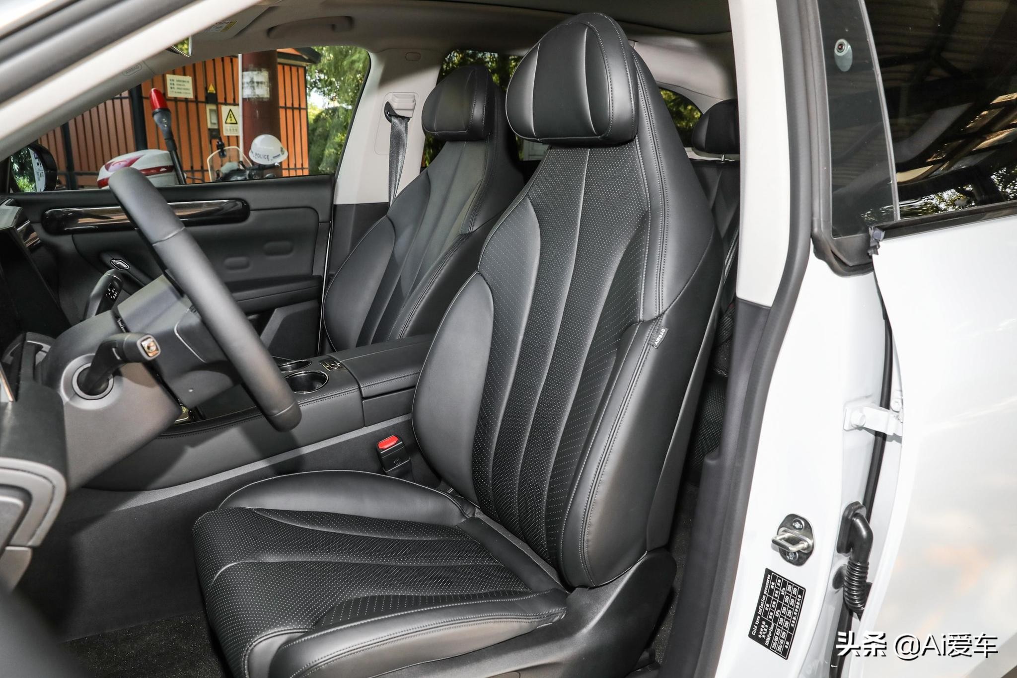 续航610公里带后驱，低价快充大空间家用SUV，养车便宜，零跑C11