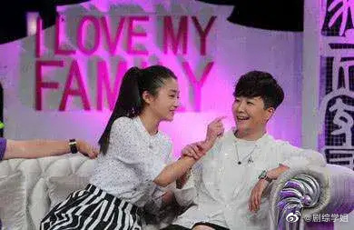 真的吗？关晓彤还有个同父异母的姐姐叫“关晓丹”