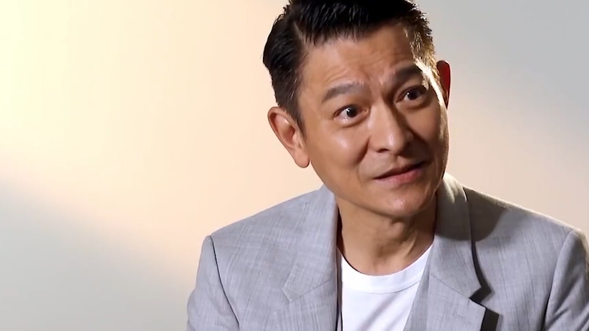 一场明星绑架案，当事人被邀请出演警匪片，刘德华还在片场耍大牌