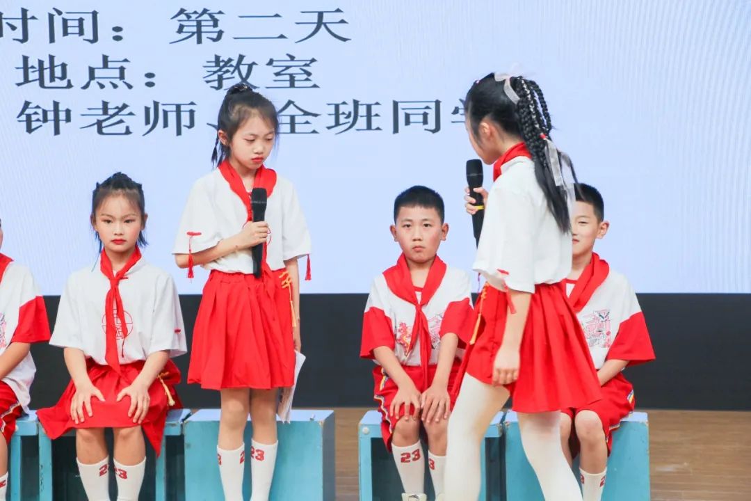 花田花绽，阅读悦心｜双流区黄甲小学举行读书节之阅读表演赛