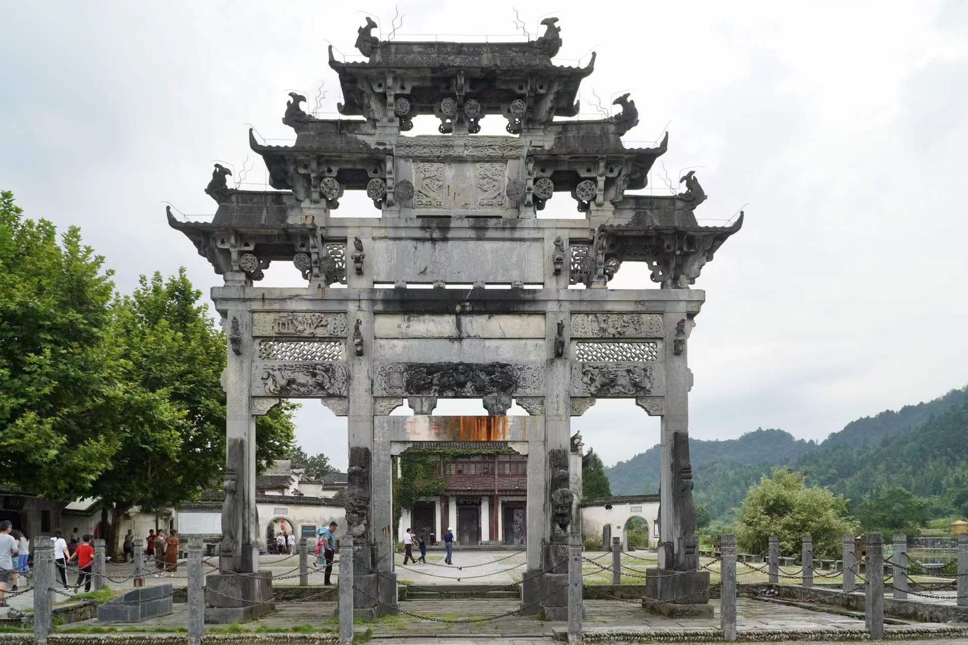 安徽有个很值得去的旅行宝藏城市，处处是风景，非常适合养老定居