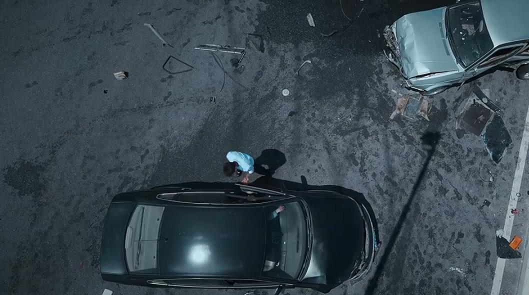 20集悬疑剧《庭外》首播质量高，10分钟入戏，连看2集不过瘾