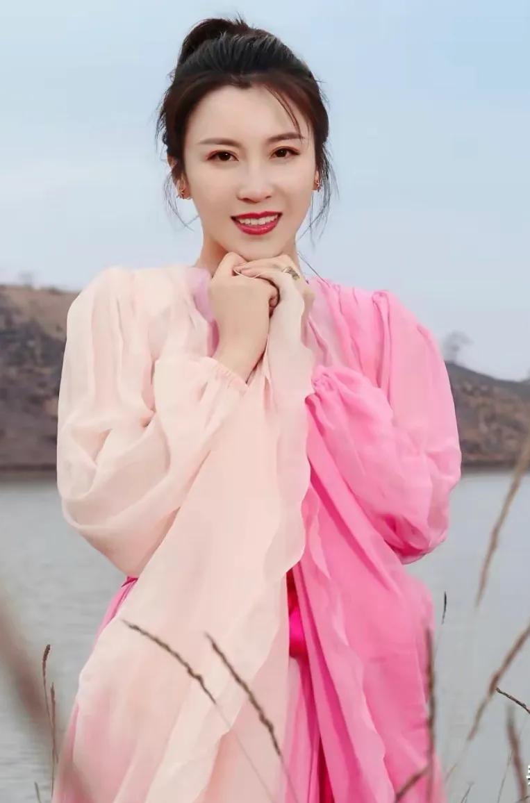 歌手郭涛，15张精美的照片