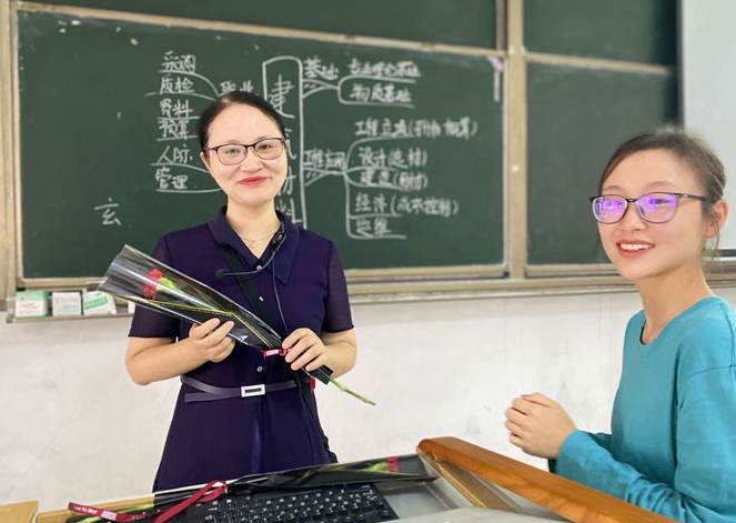 教师职称又有新消息？已经有大学在实行，高校老师的春天来了