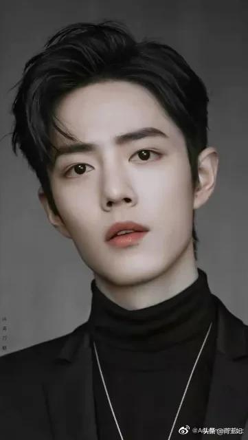 桃桃的一组生图,肖战的眼睛真好看,灵气逼人鲜花与少年绝配