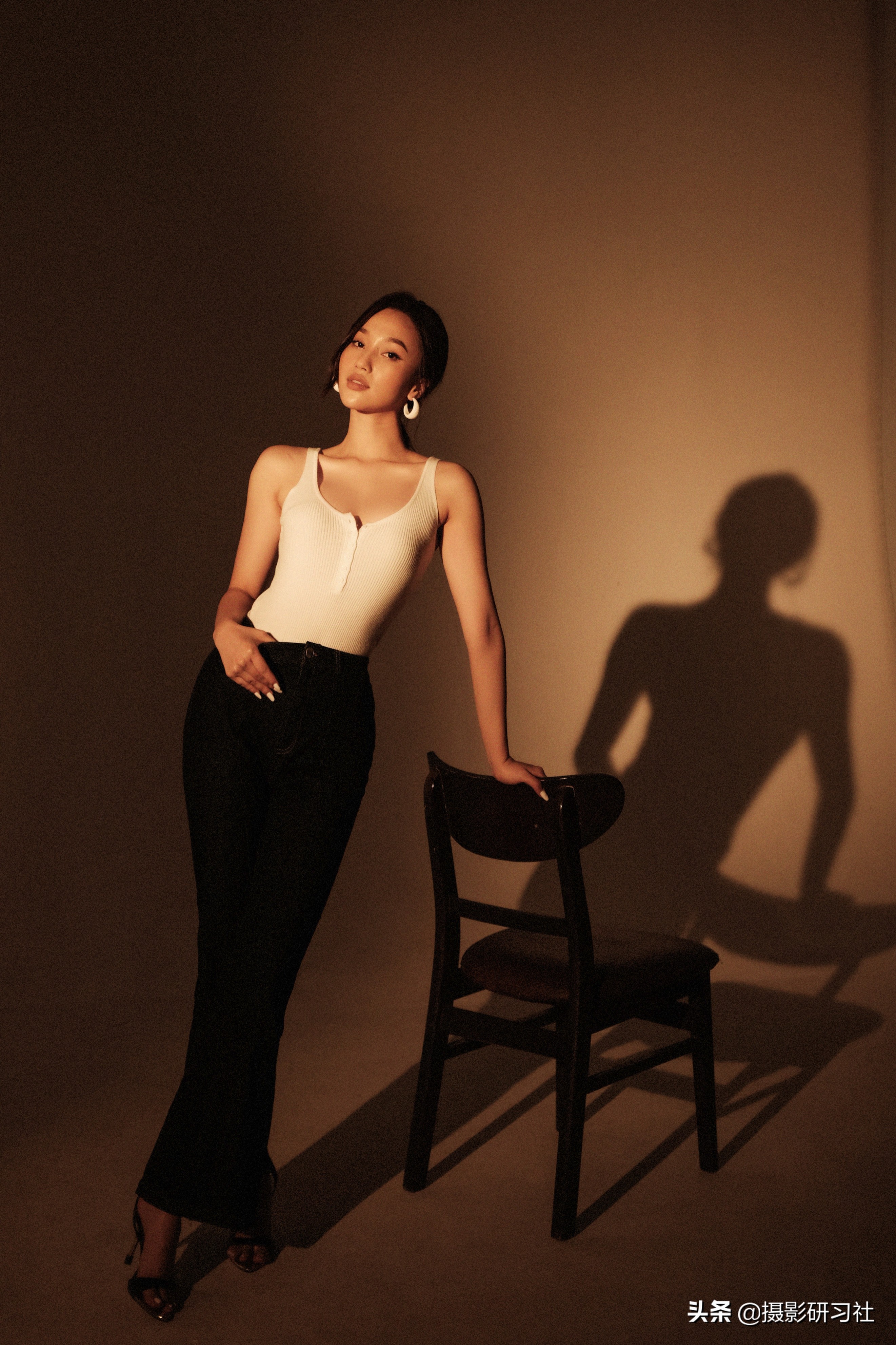 怎样使用50mm定焦镜头拍人像?