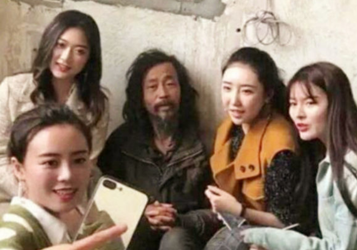 北理工状元姚远心气高，“不愿将就”致拾荒为生，评论区说得有理