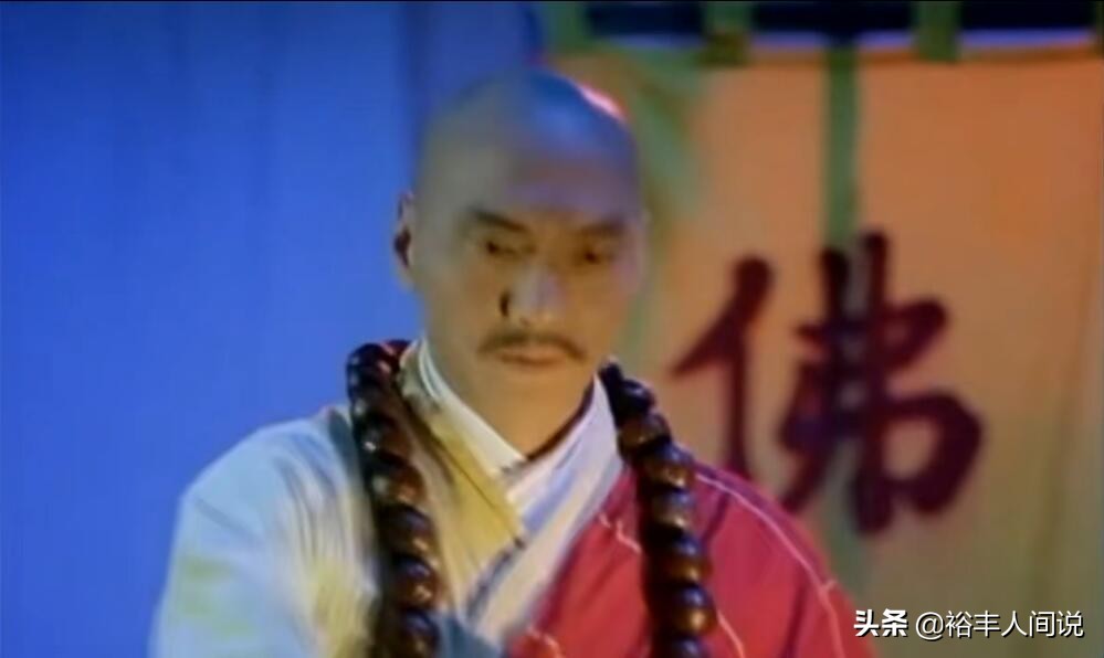 65岁袁祥仁定居内地不言休！演绎新角色僵尸道长，40度高温仍坚持