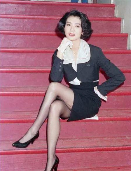 19位惊艳了时光的“80年代港风美女”，个个美到窒息，一见误终身