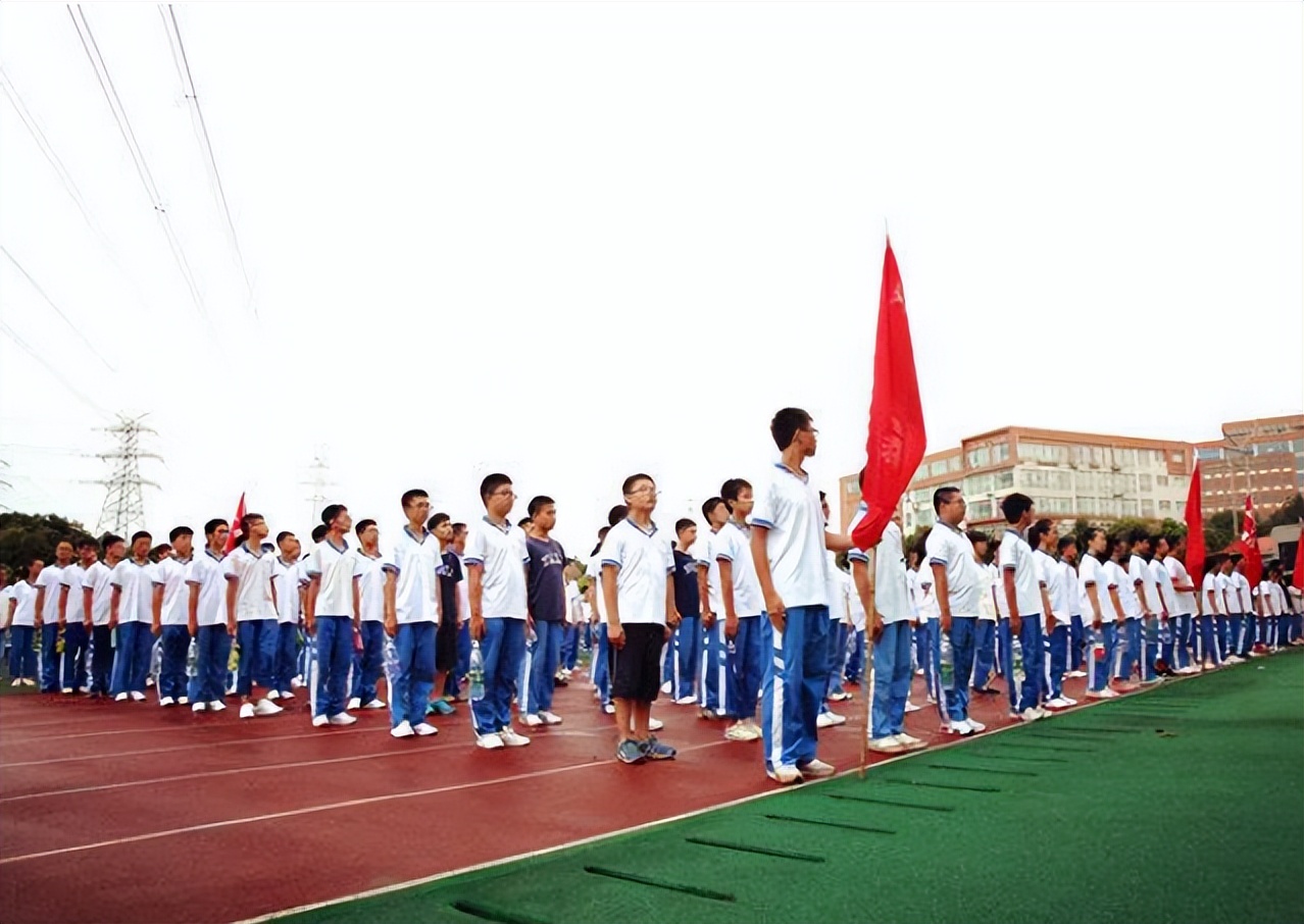 湖南4名学生签约清北，皆为奥数竞赛金牌得主，且出自同一所中学