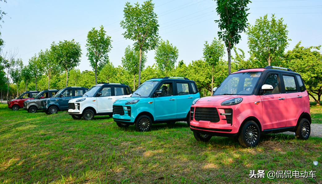 三款微型载货四轮车，小巧实用高效载物