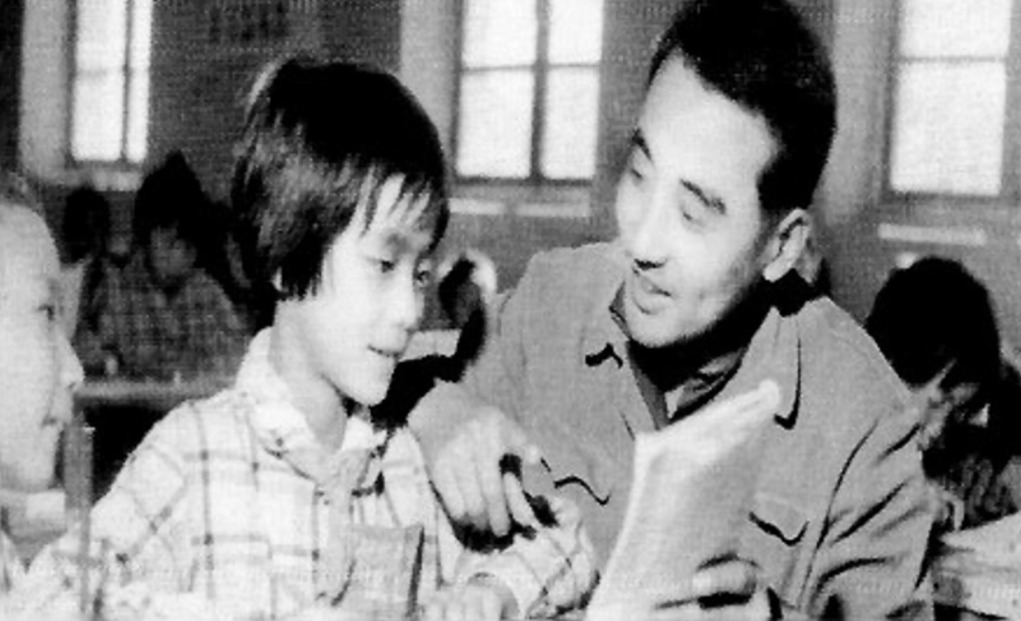 77年恢复高考，北京市第一的001号学生去哪了？一生都在报效祖国