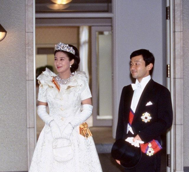 日本卡戴珊美女姐妹花！豪门出身超拽，却双双被渣男骗惨？