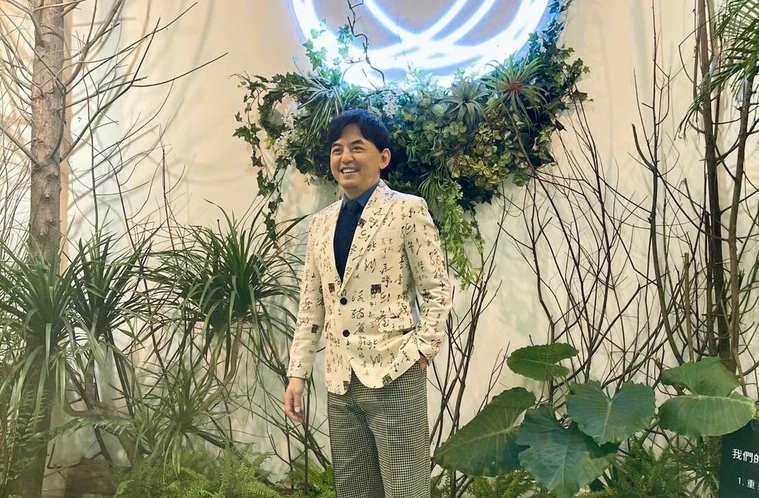 黄子佼曝林志玲产后近况，身体虚弱需要调理，隔十天才回朋友信息