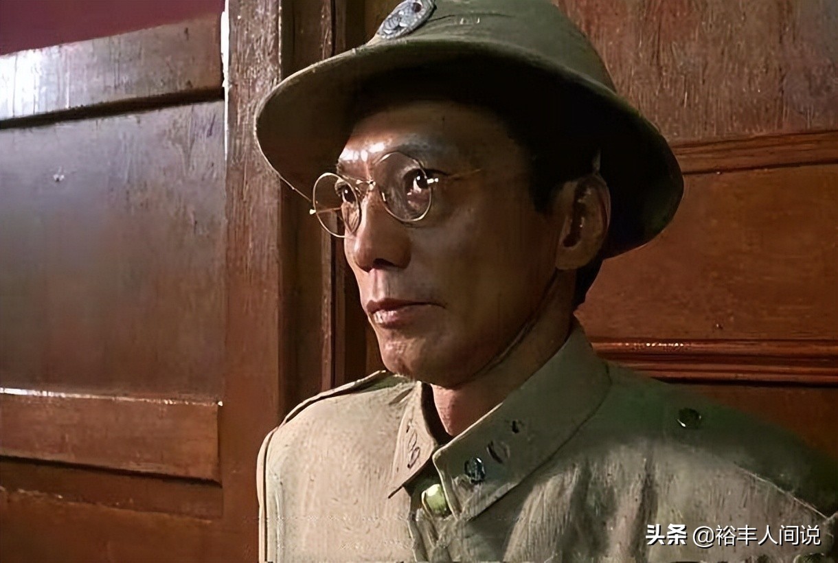 65岁袁祥仁定居内地不言休！演绎新角色僵尸道长，40度高温仍坚持