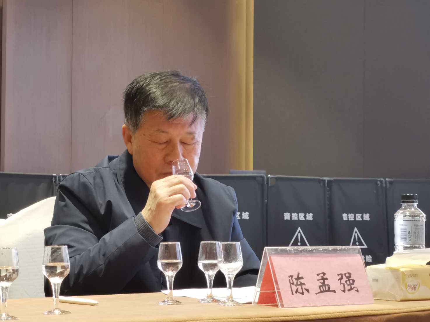 酱香酒守门人任远明宣誓酿造高品质酱酒恪守工艺五道门