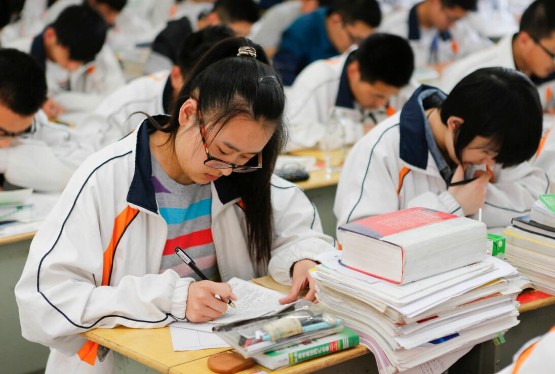 学生想上985、211大学，各科分数达到多少能上岸？班主任给出答案