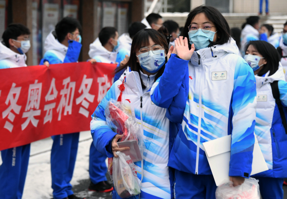 北舞一男学生，因自曝在冬奥志愿者中的特殊身份，被质疑蹭热度？