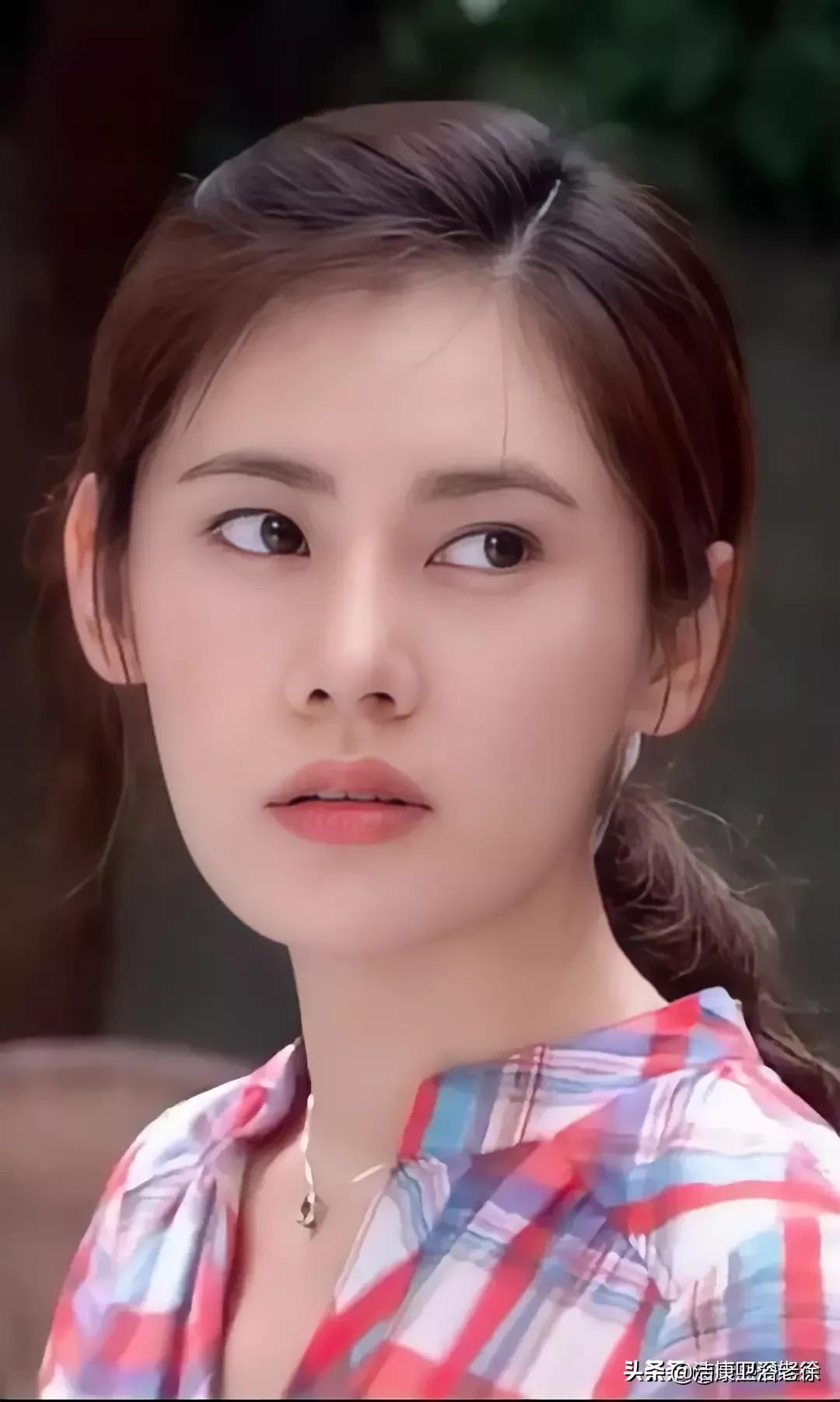 韩国明星秋瓷炫