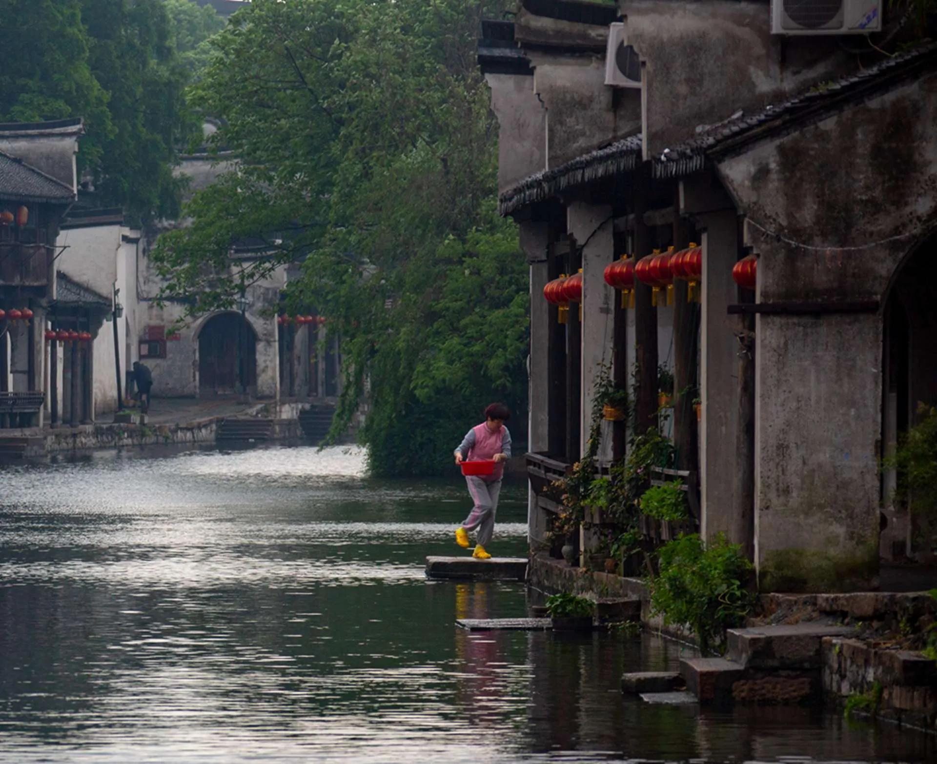 细雨霏霏中的南浔古镇 江南水乡名镇