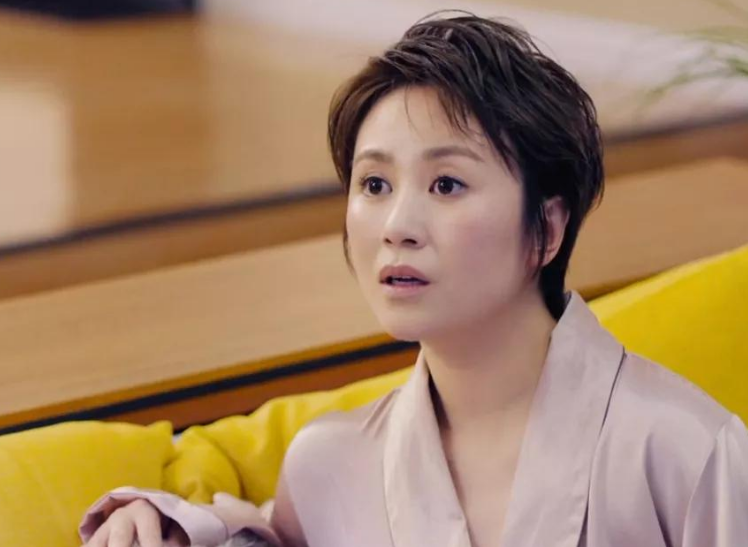 首日播放量破3700万，全程刷屏，笑出腹肌，《反转人生》凭什么？