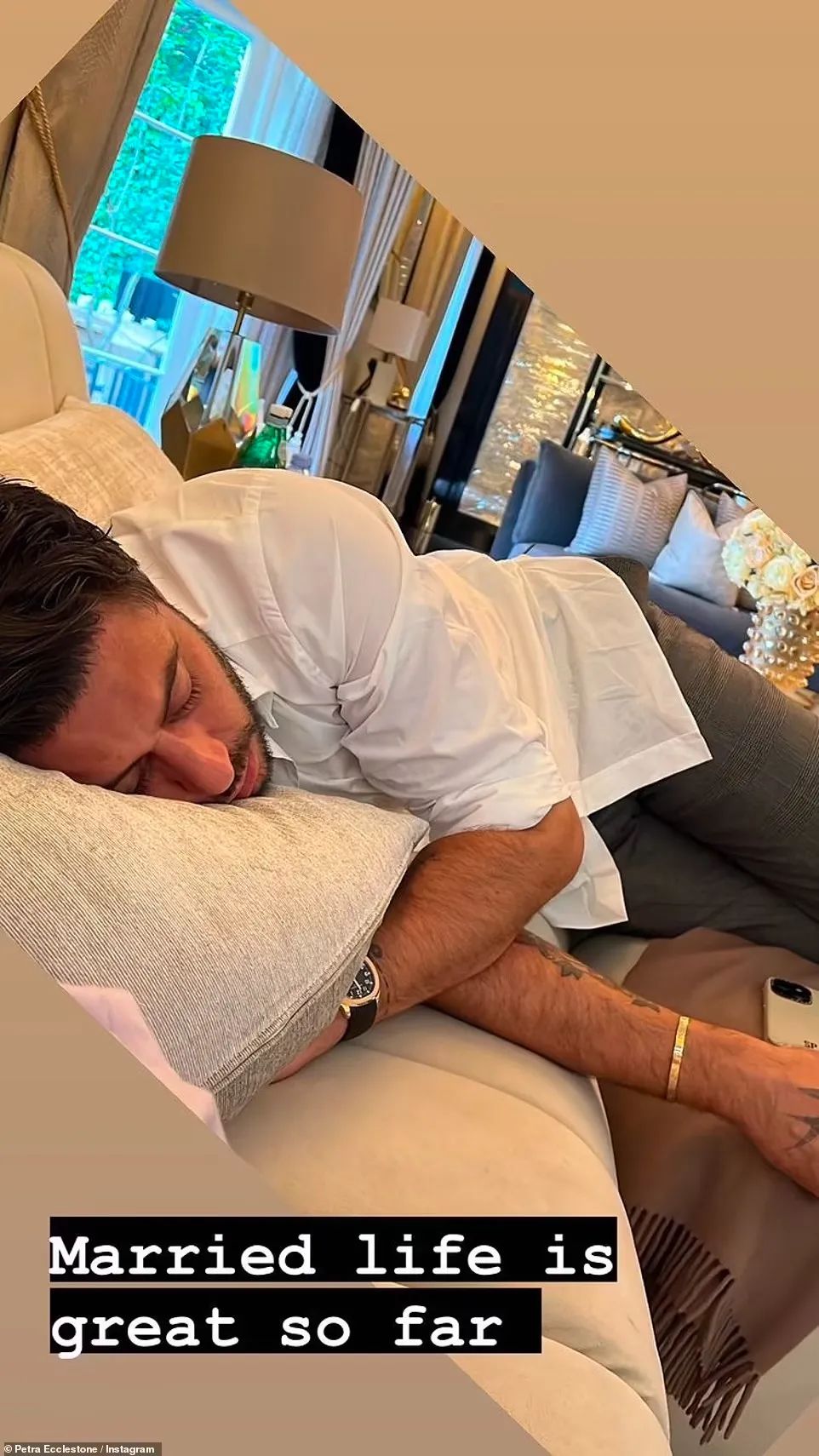 甩掉家暴老公，她带着十几亿身家嫁平民了