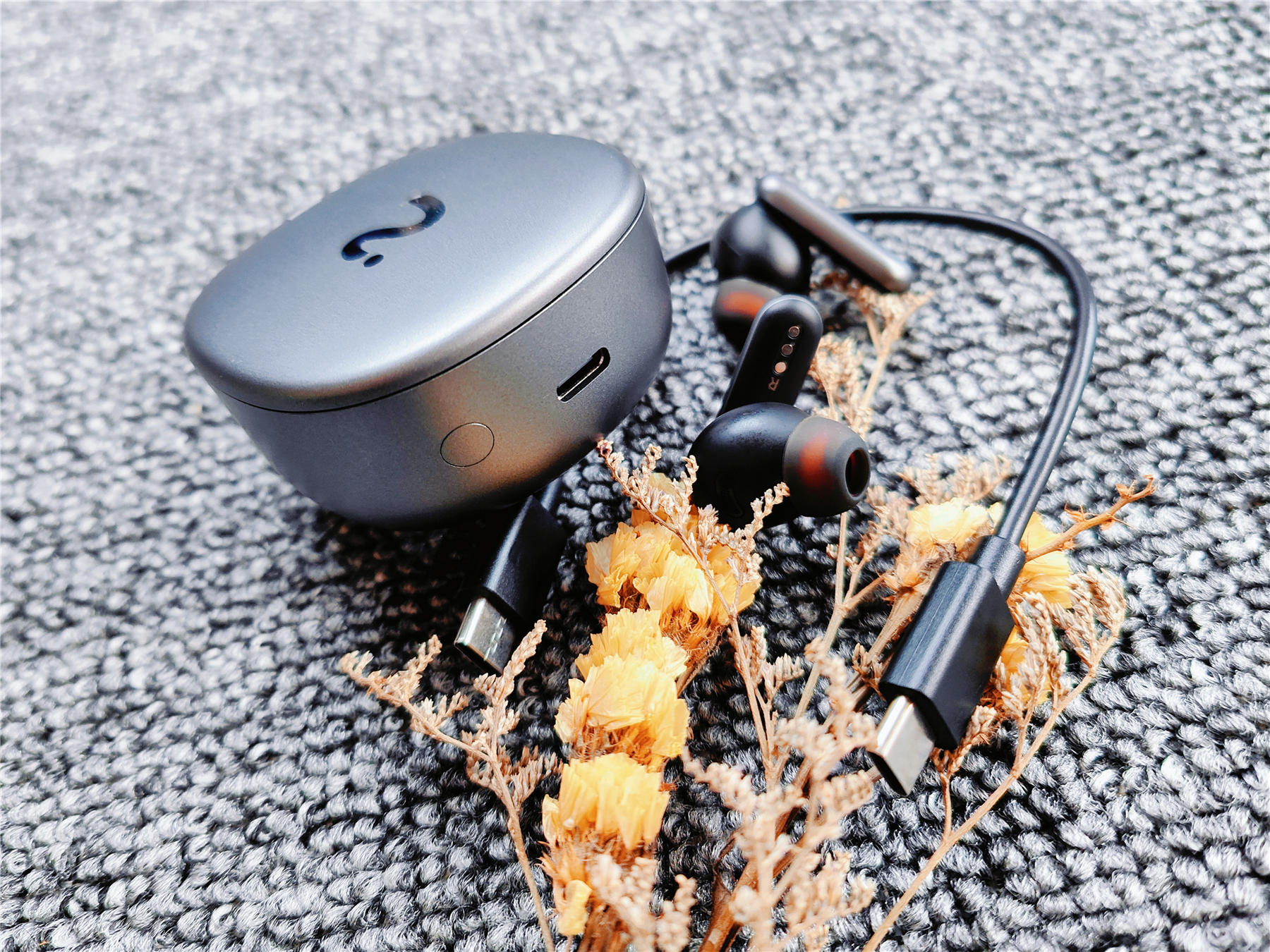 会议录音转文档，一个降噪耳机满足全部需求，科大讯飞是真敢造呀