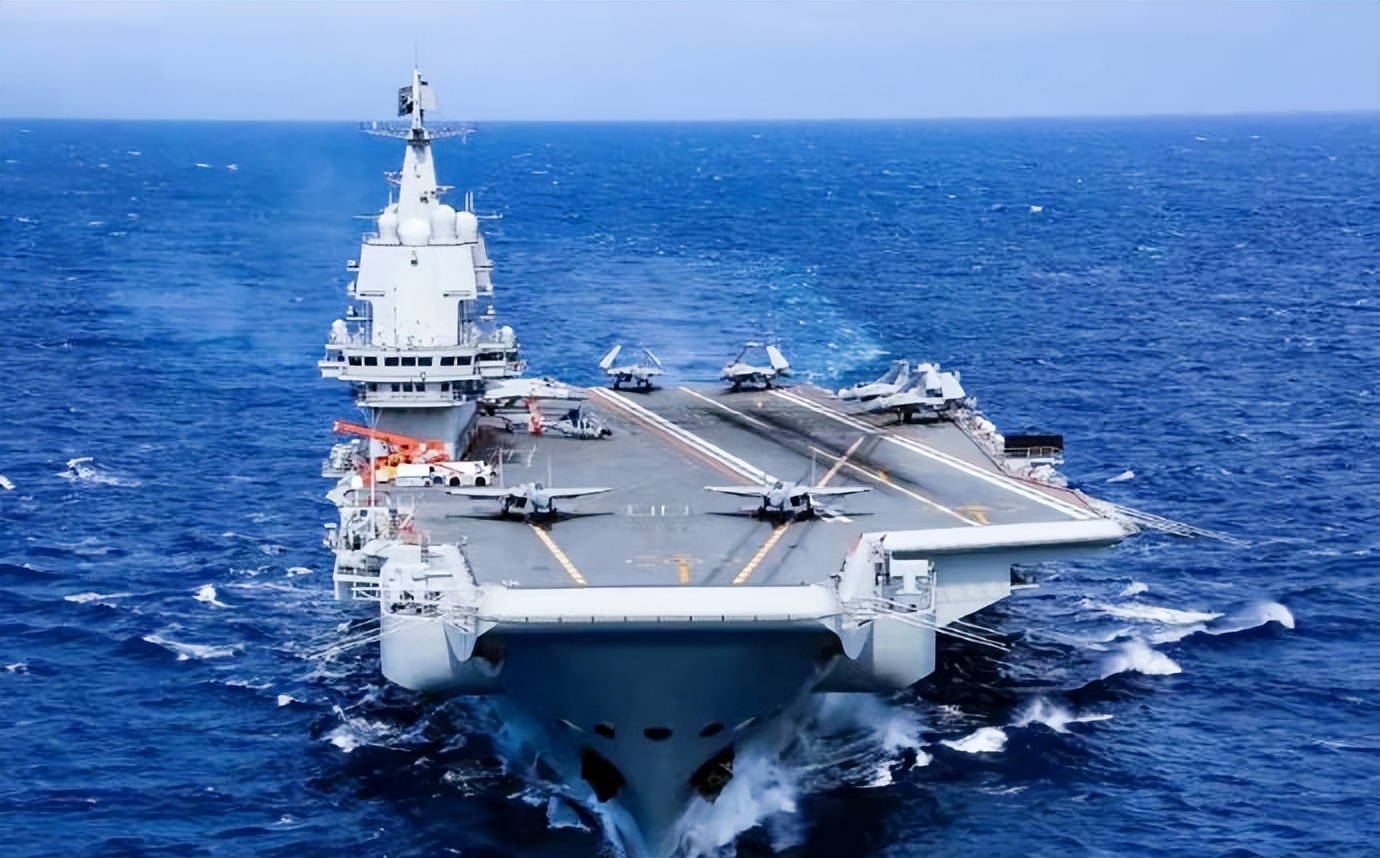 山東艦過台灣海峽，疑遭美軍驅逐艦一路尾隨，並被美軍機“鎖定”
