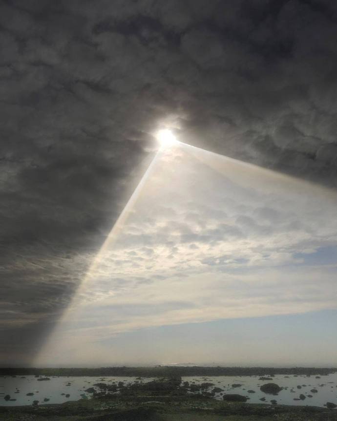 三体人并未降临，而我们已进入了漫长的瓶颈期