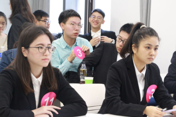 985高校的金字塔名单出炉，被分成六个等级，你的学校在第几梯队