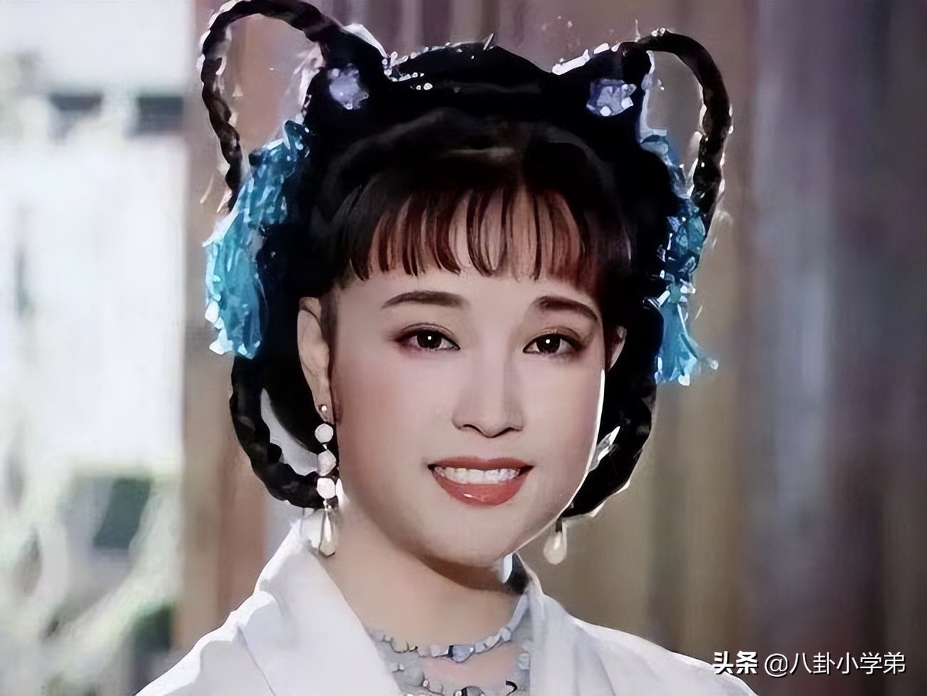 “不老女神”跌落神坛，年过50岁装少女，整容P图一个比一个厉害