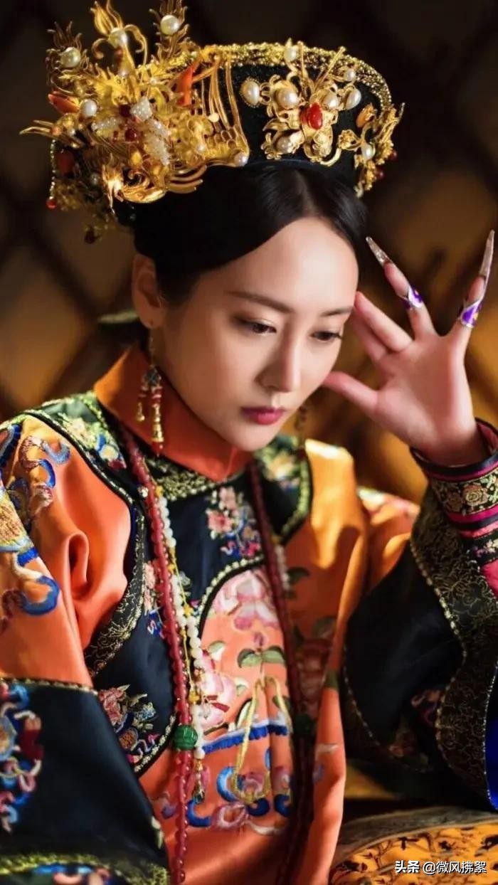 古装剧中的蛇蝎美人，化着最美的妆，做着最心狠手辣的事