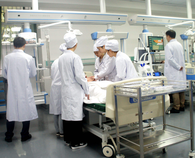 可以上211大学的分数，却选择读二本院校的临床医学，值得吗？