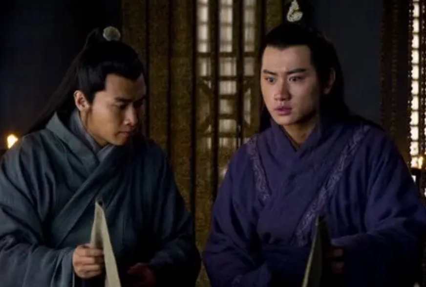 若按当今标准，曹操诸子谁应继嗣？