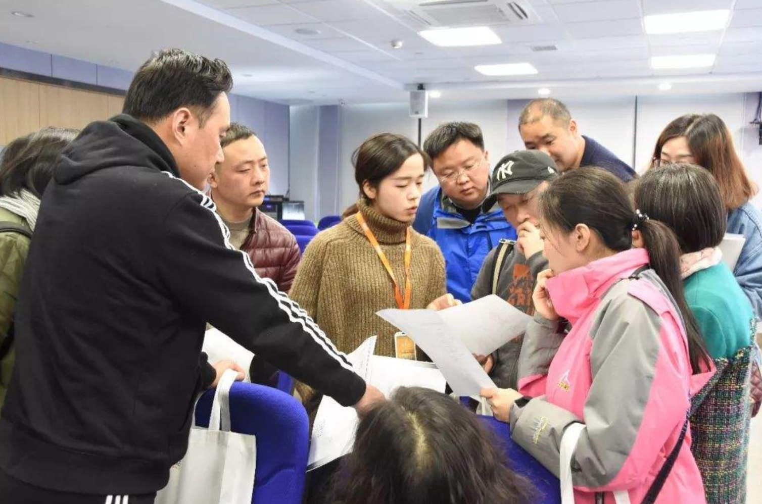 容易让人感到“后悔”的专业，师范和医学也在其中，学生要注意