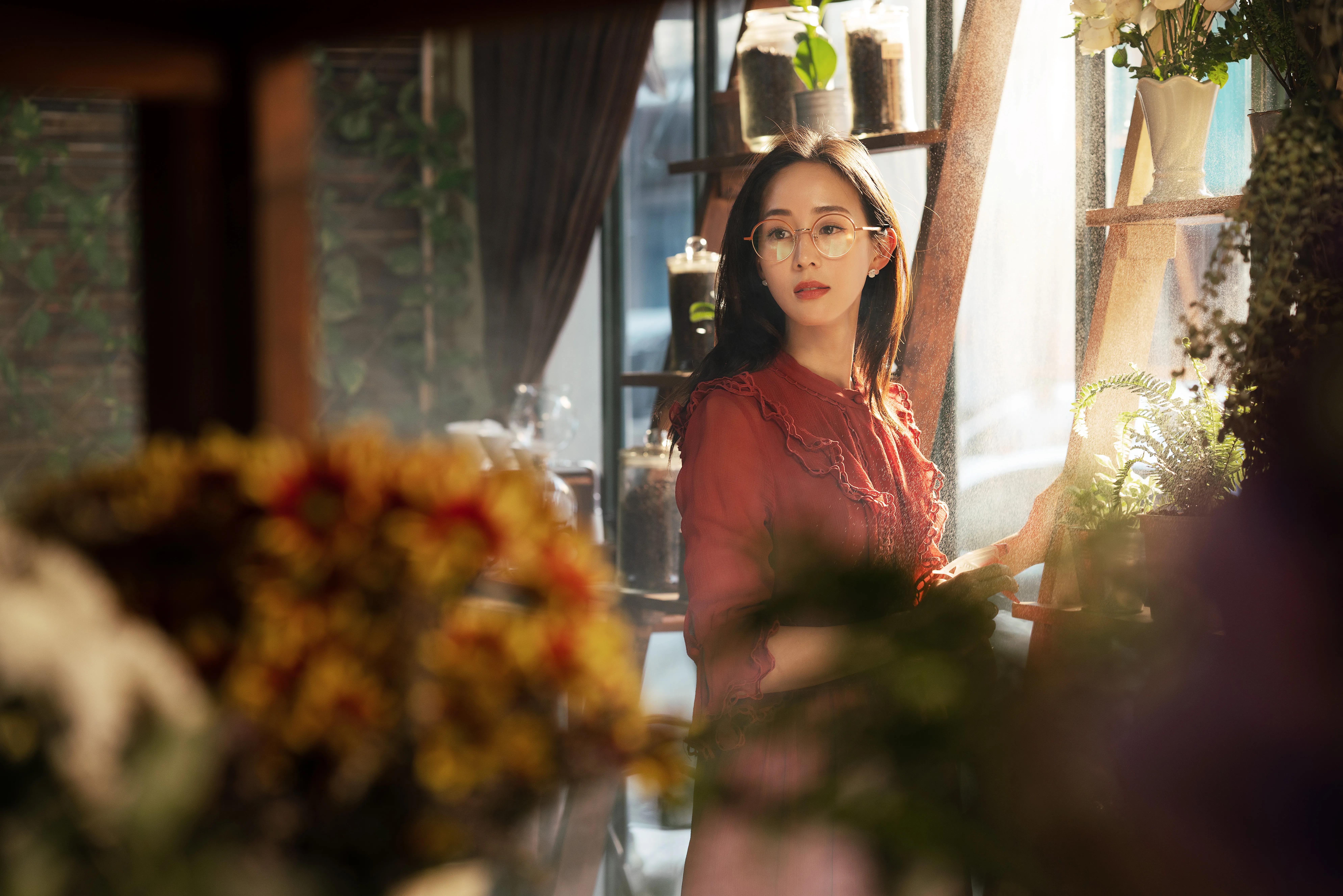 《唐人街探案》张钧甯lvy玫瑰红长裙高清原图