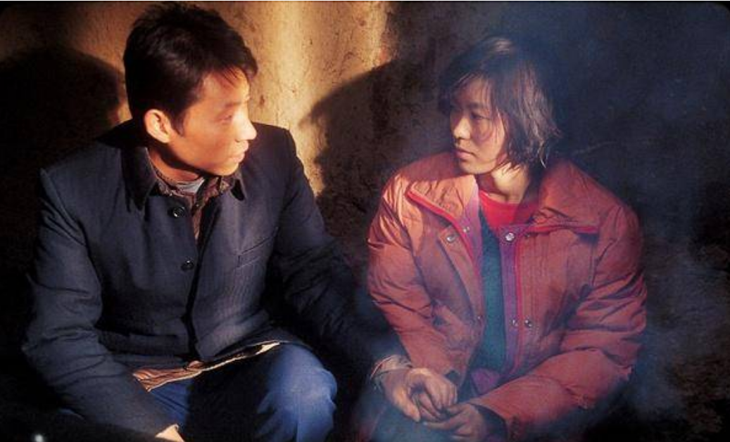 18岁女大学生杨咏：被拐卖到深山，赤身被锁成生子机器，让人泪目