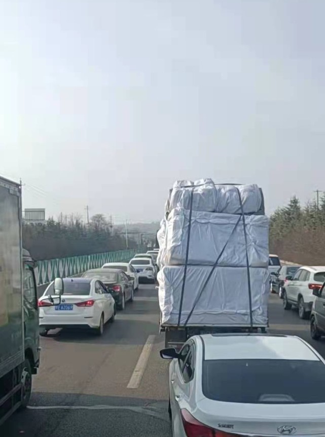 “四证齐全”省内高速免费通行！河南物流快递企业可申领通行证了（附申领渠道）