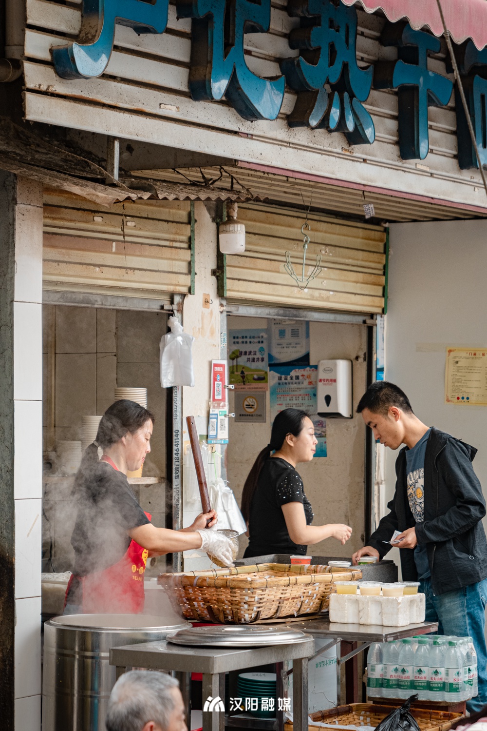 拐进汉阳这条街，尝到最鲜市井味