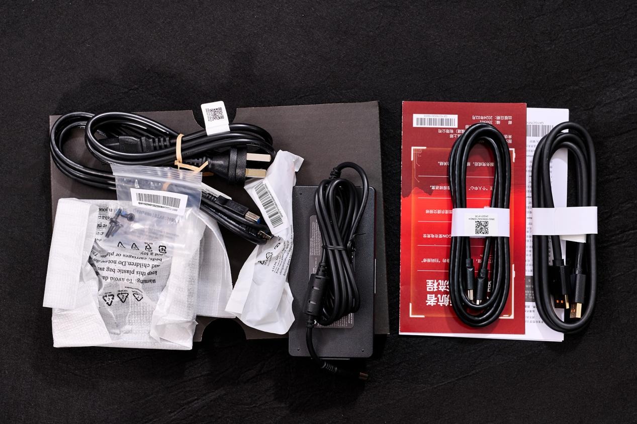 AGON AG276UZD QD-OLED显示器评测：4K240Hz的视觉盛宴