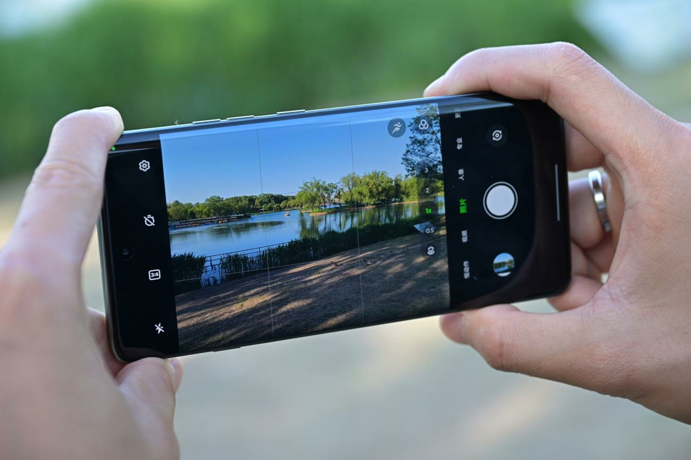 潮流个性与配置均在线：联想moto edge 60 Pro AI元启版评测