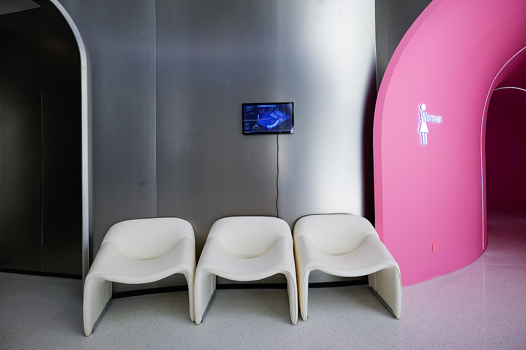 厕所标识别让“设计感”背离“实用性”